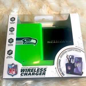 Seattle Seahawks Wireless Charger & Desktop Organizer Team Colors New in Box